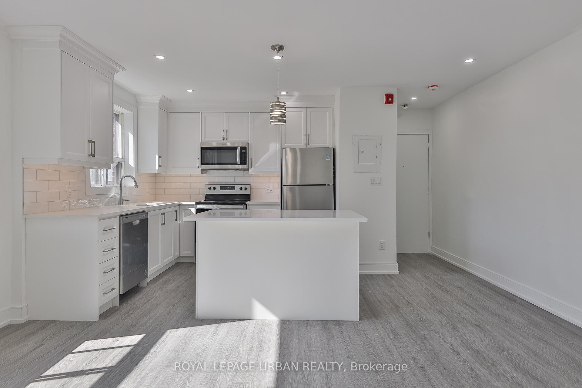 7 - 2841 Keele Street, Toronto W05, ON, exterior