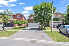 145 Valonia Drive, Brampton, ON, exterior