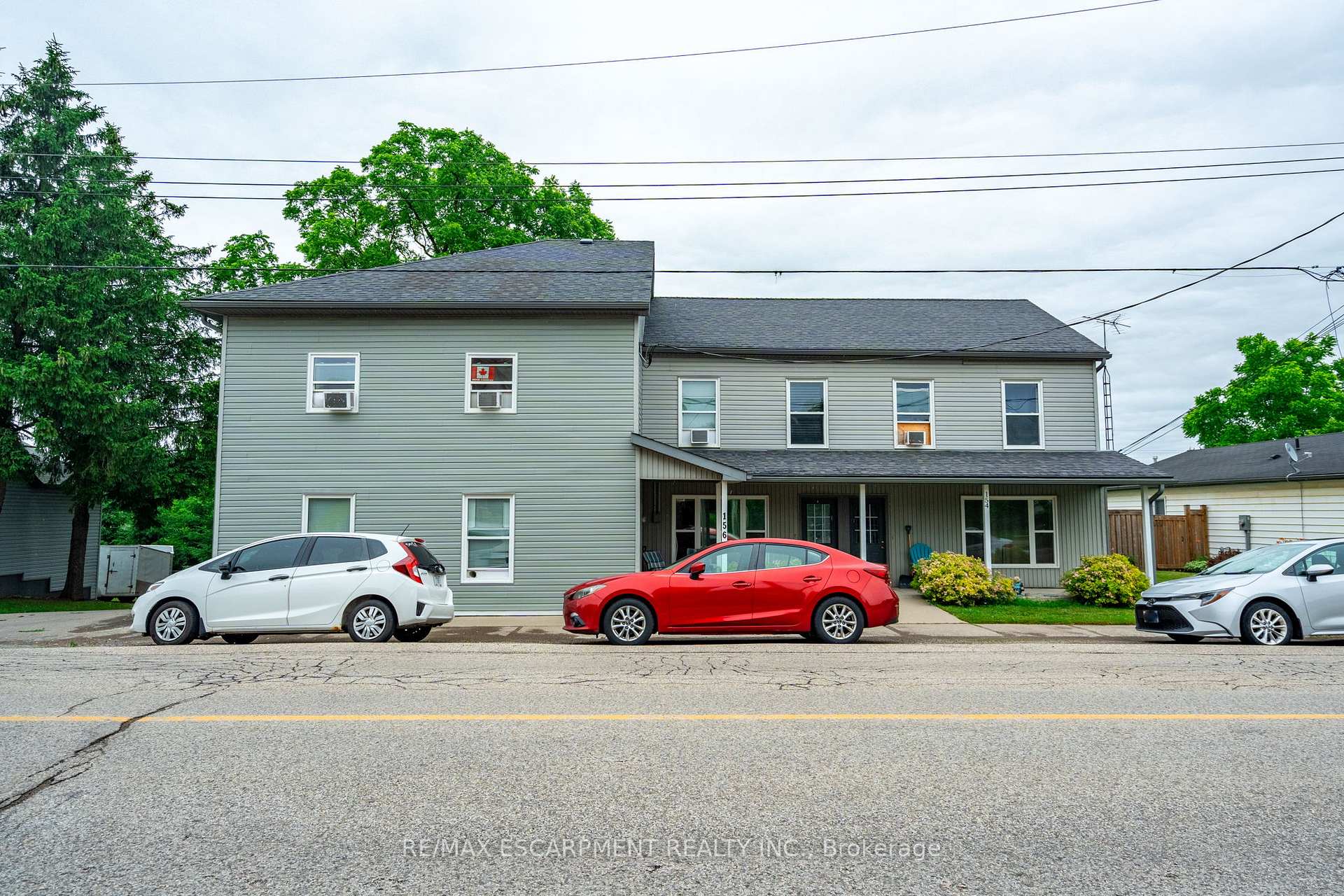 154-156 Freelton Road, Hamilton, ON, exterior