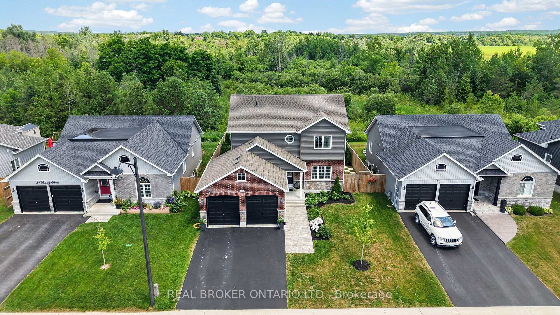 36 Beverly Street, Springwater, ON, exterior