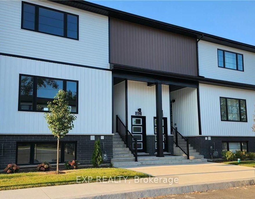 222 - 4263 Fourth Avenue, Niagara Falls, ON, exterior