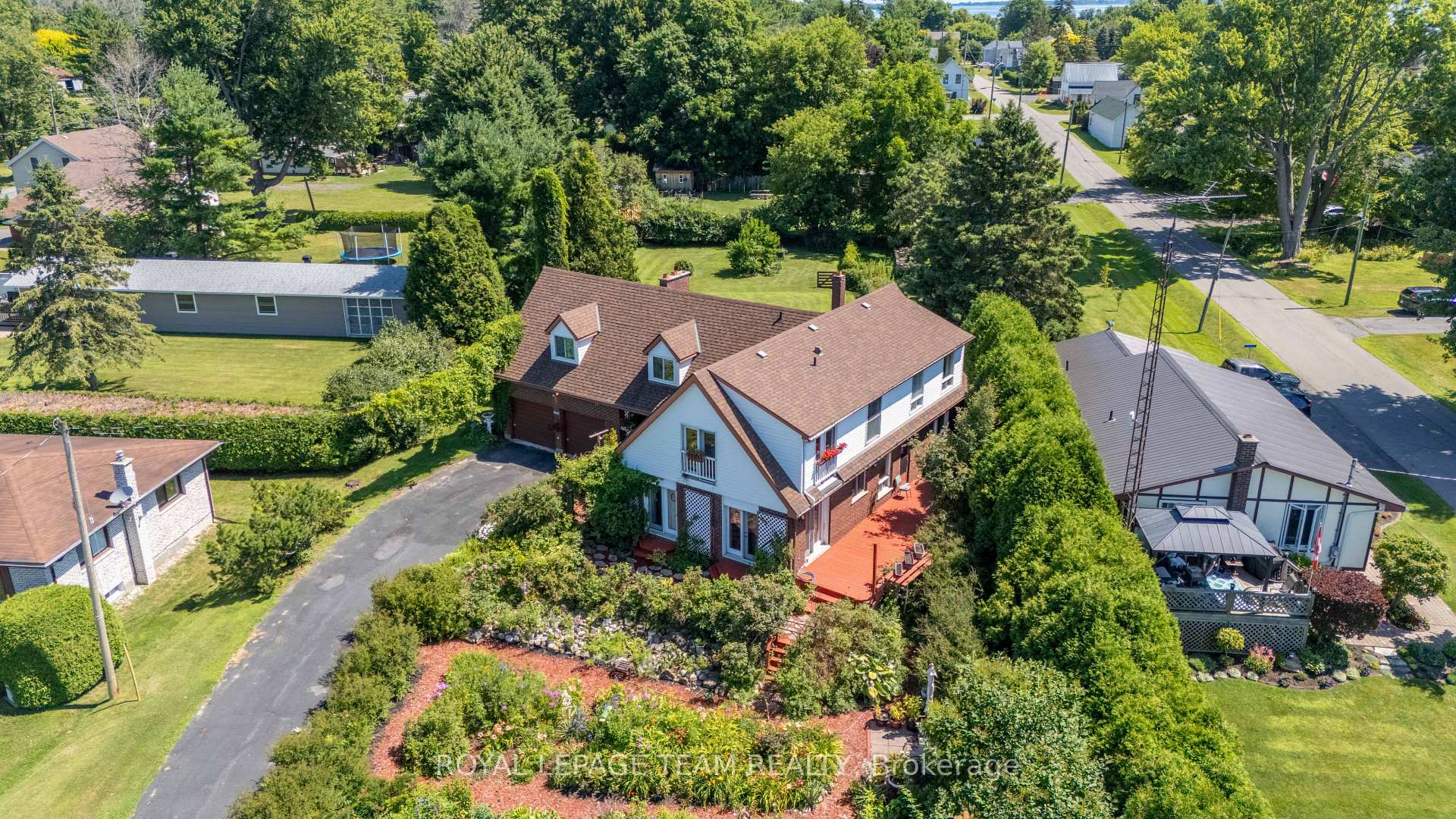 5687 Cherry Street, South Dundas, ON, exterior