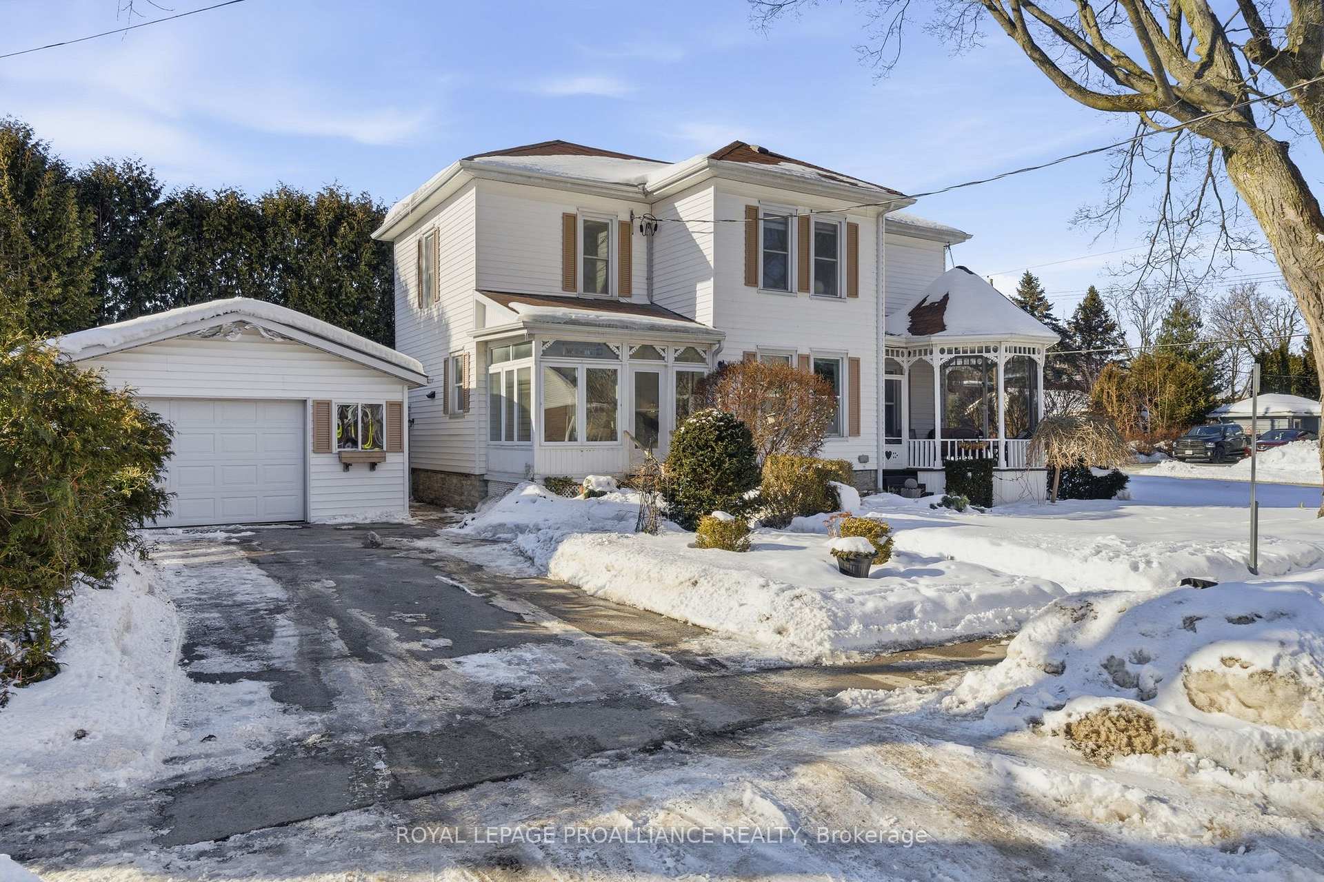 47 Paul Street, Prince Edward County, ON, exterior
