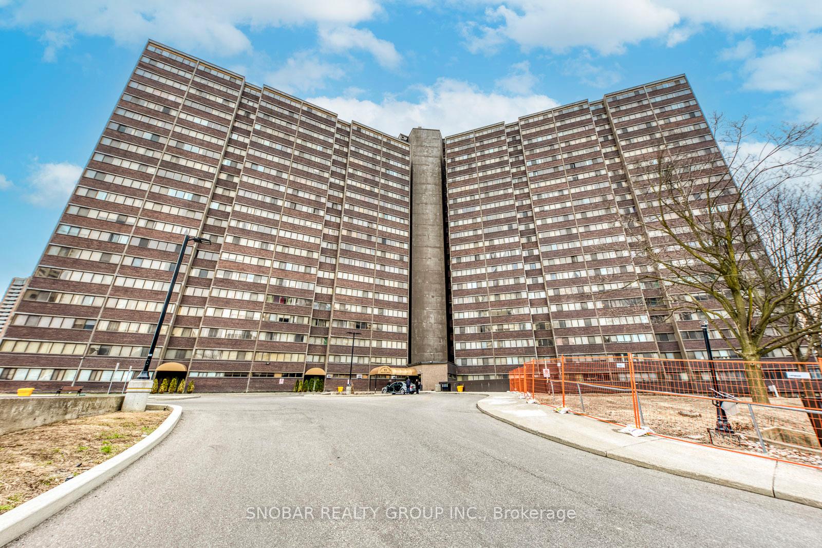 810 - 11 Wincott Drive, Toronto W09, ON, exterior