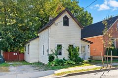 8 Tasker Street, St. Catharines, ON, exterior
