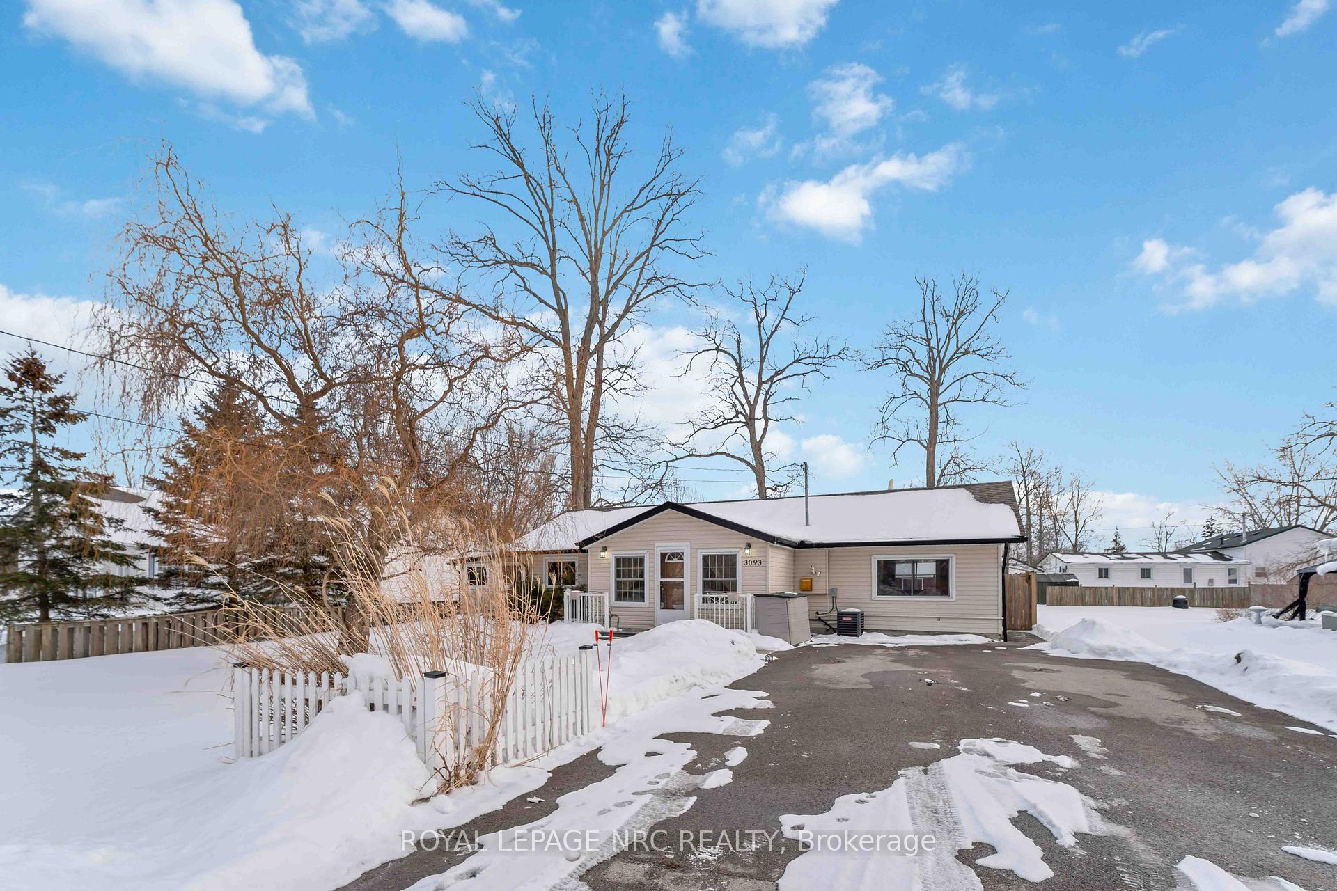3093 Hyman Avenue, Fort Erie, ON, exterior