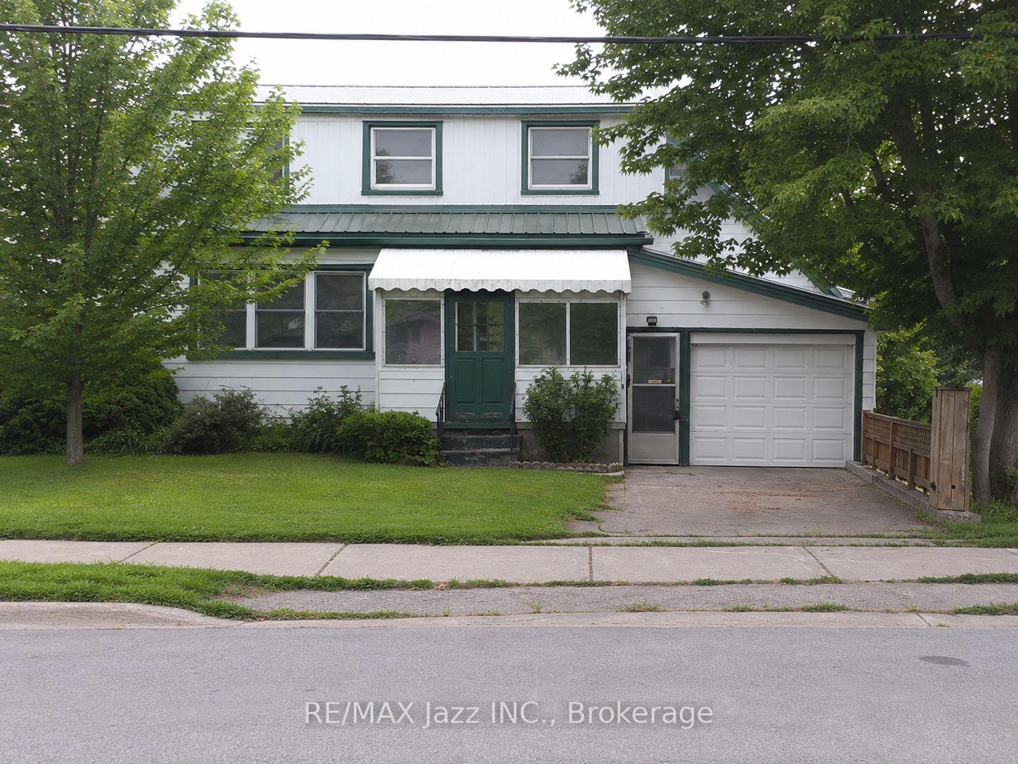 119 West Street W, Belleville, ON, exterior