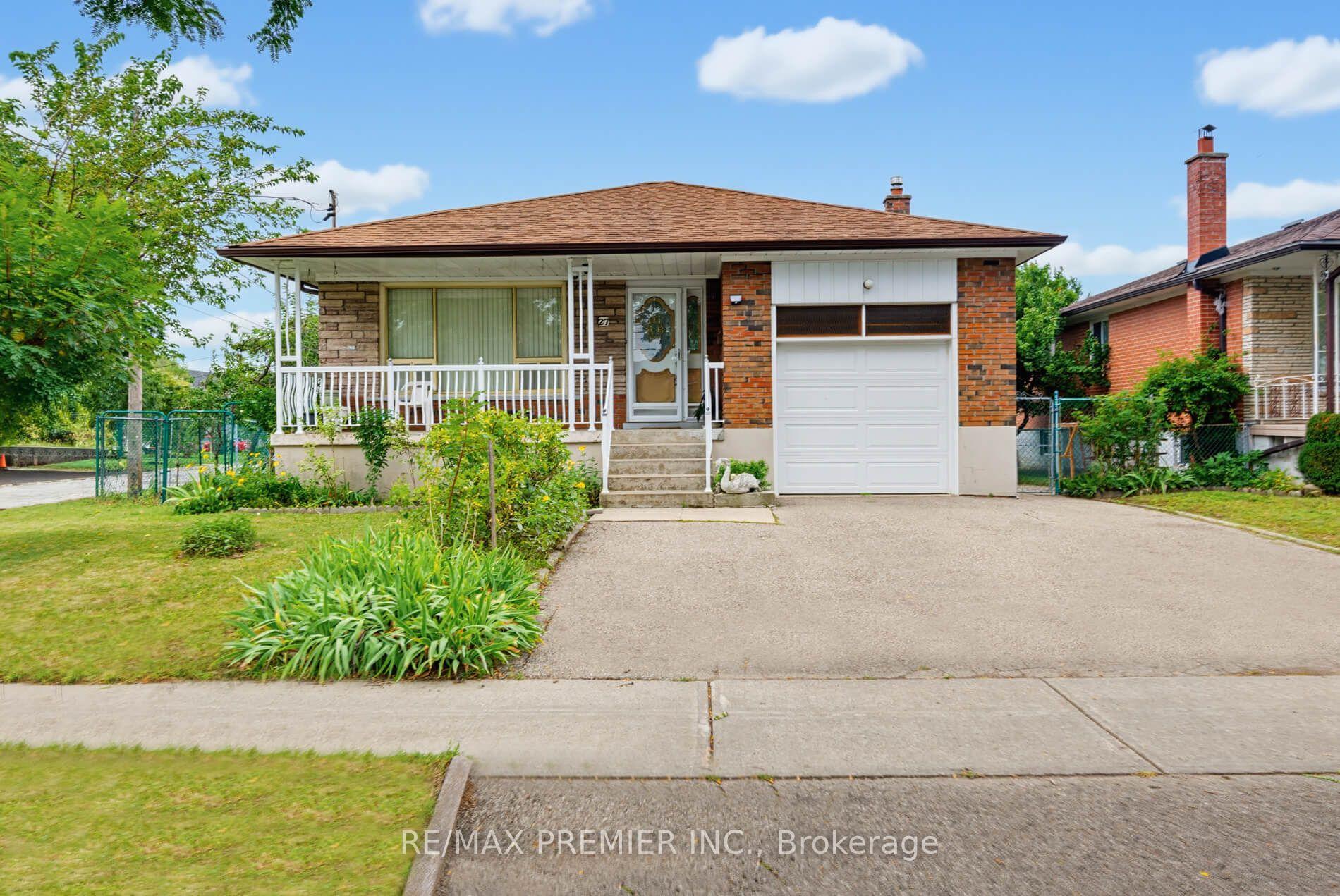 27 Whitfield Avenue, Toronto W05, ON, exterior