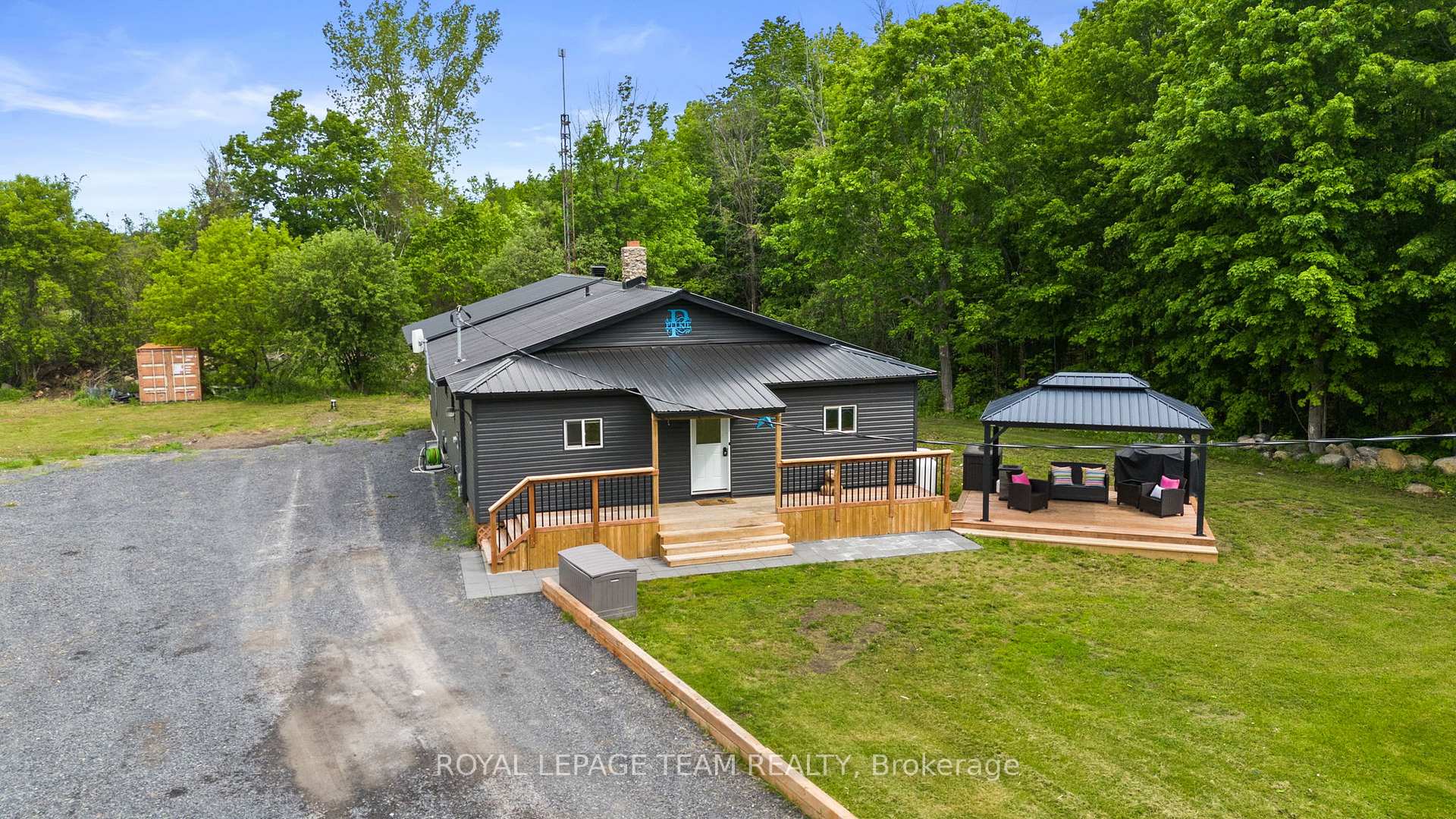 16509 Cedarvale Road, North Stormont, ON, exterior
