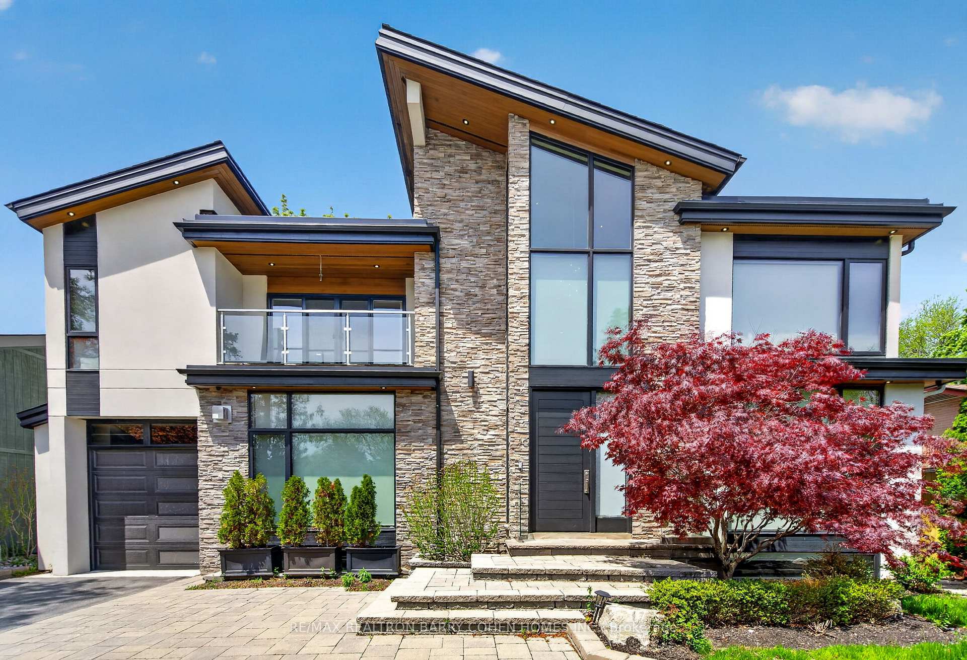 16 Chipping Road, Toronto C13, ON, exterior