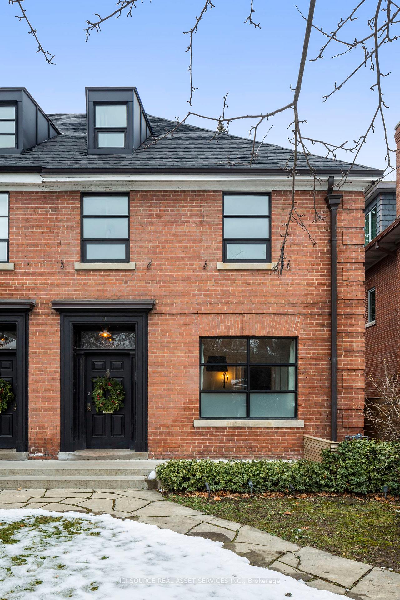 70 Crescent Road, Toronto C09, ON, exterior