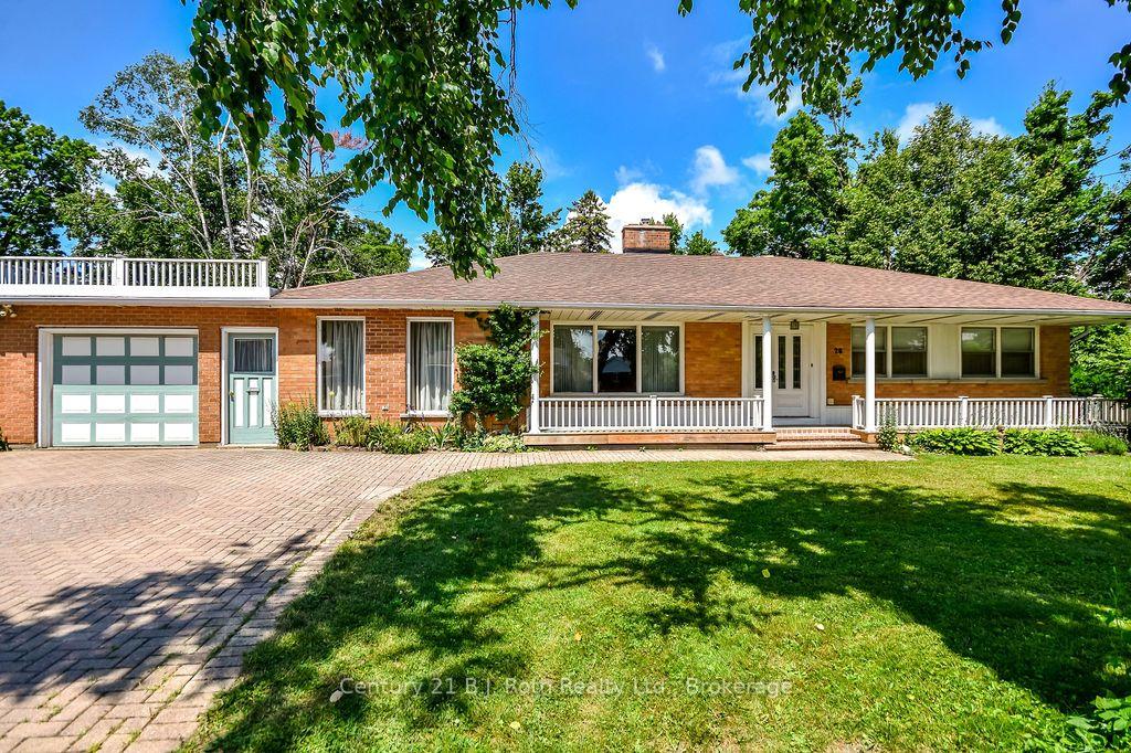 26 Dalton Crescent N, Orillia, ON, exterior