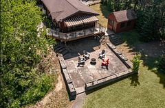 27 Groeger Road, Huntsville, ON, exterior