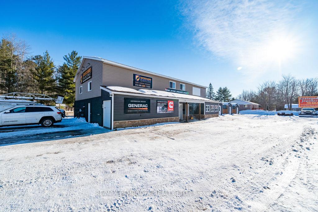 A - 2551 Petawawa Boulevard, Petawawa, ON, exterior