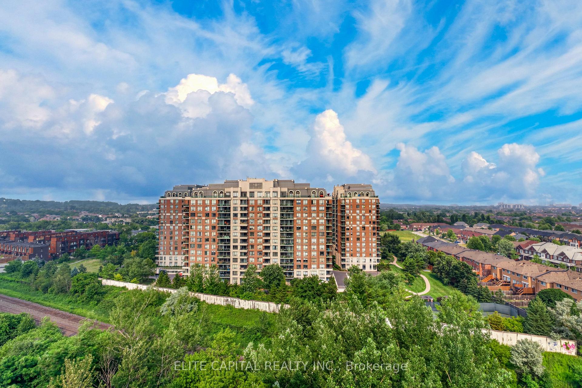 1205 - 29 Northern Heights Drive, Richmond Hill, ON, exterior