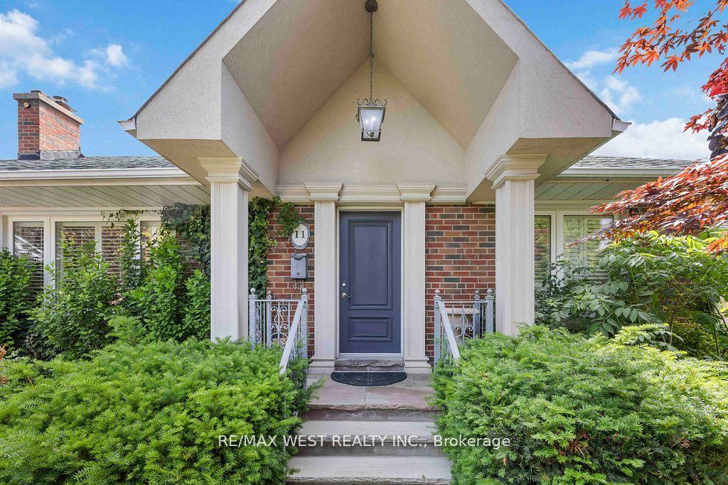 11 Duval Drive, Toronto W04, ON, exterior