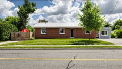 43 Toronto Street N, Uxbridge, ON, exterior