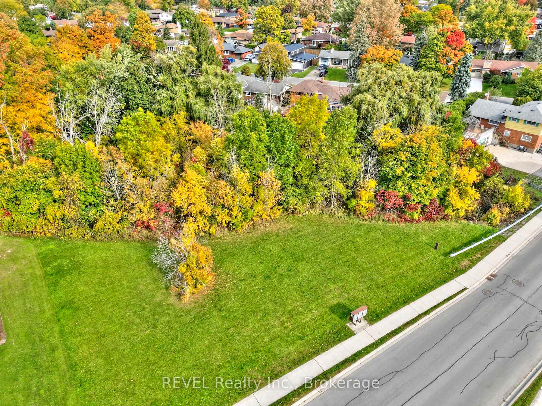 55, 59 & 63 Colbeck Drive, Welland, ON, exterior
