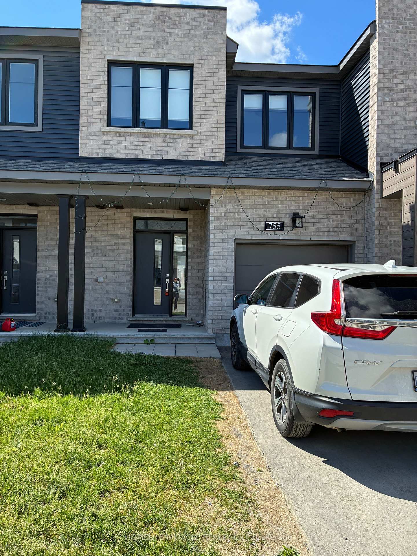 755 Fairline Row, Kanata, ON, exterior