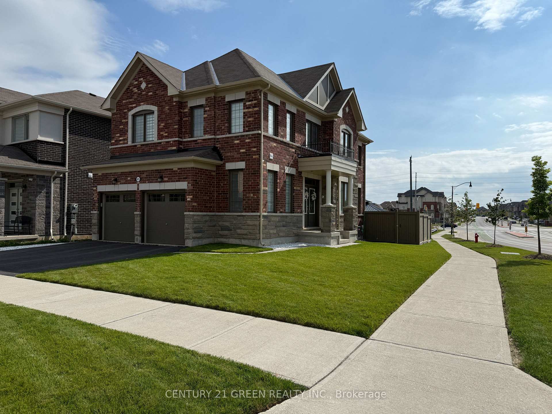 415 Remembrance Road, Brampton, ON, exterior