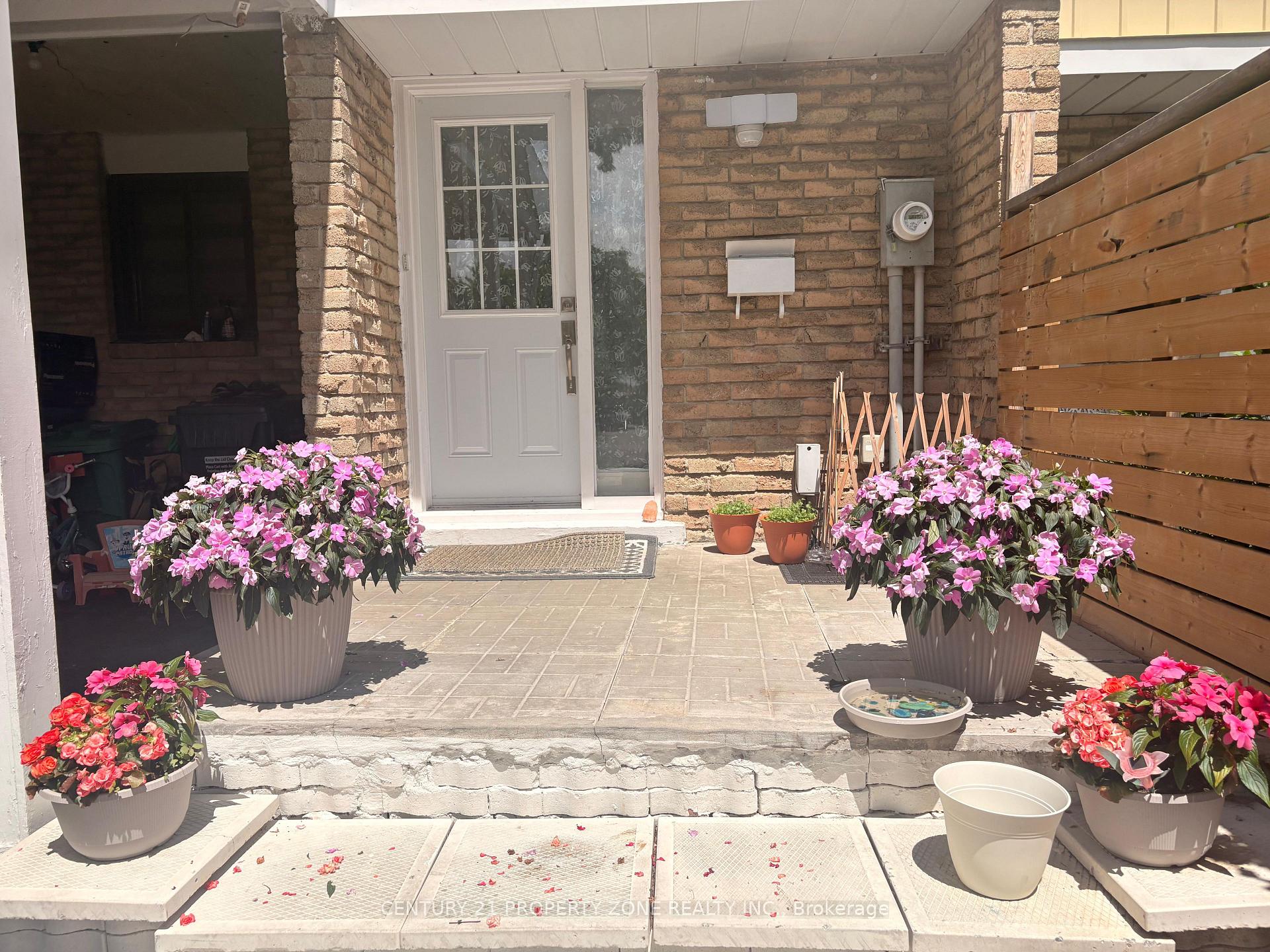 244 Royal Salisbury Way, Brampton, ON, exterior