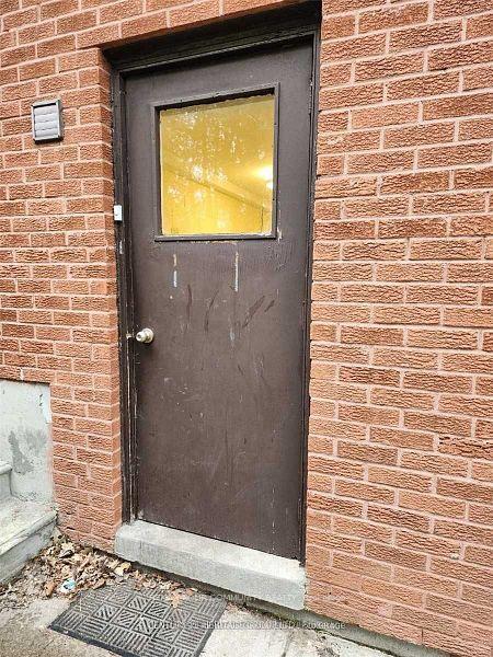 BSMT #2 - 45 Kersey Crescent, Richmond Hill, ON, exterior