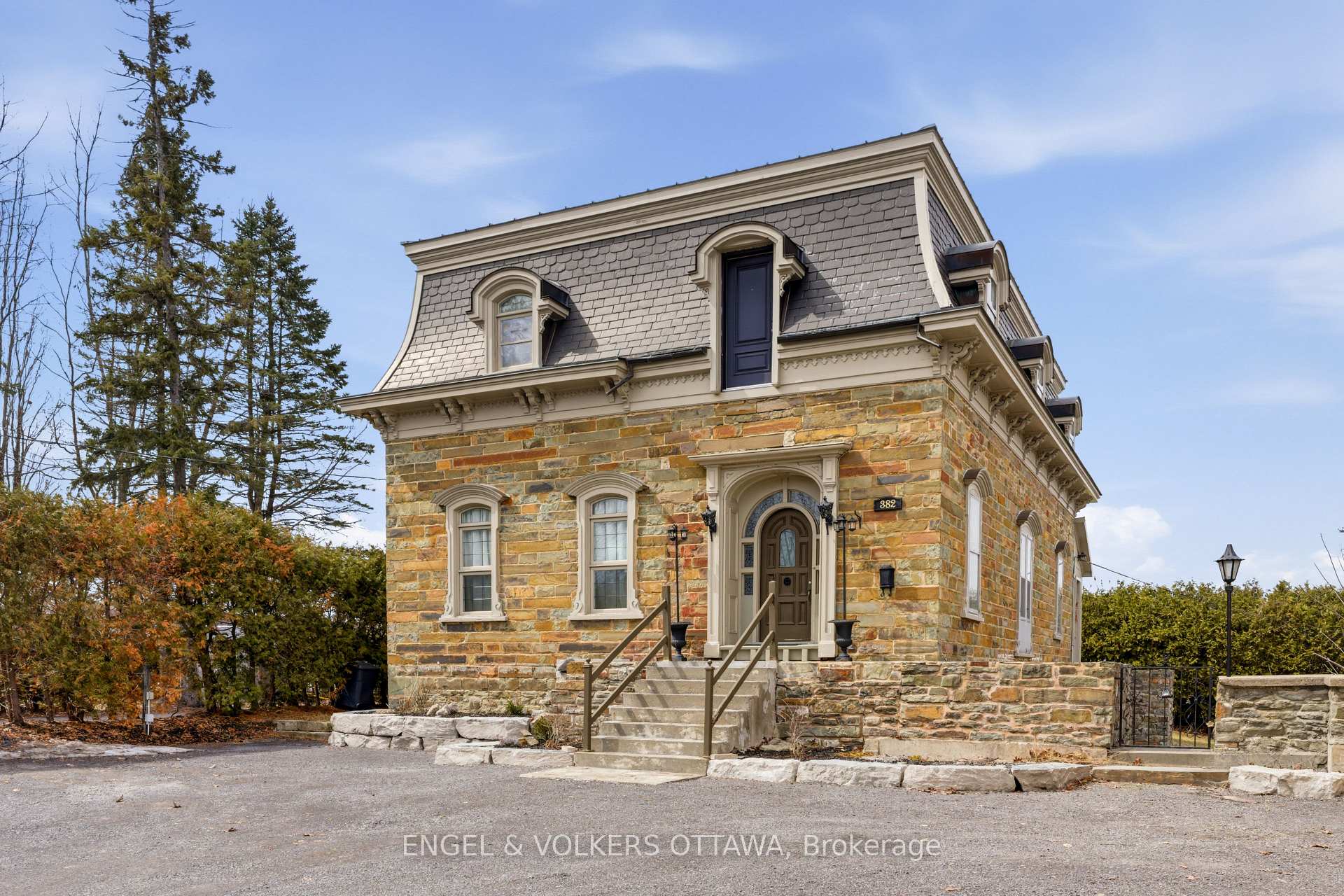 382 Mcgill Street, Hawkesbury, ON, exterior