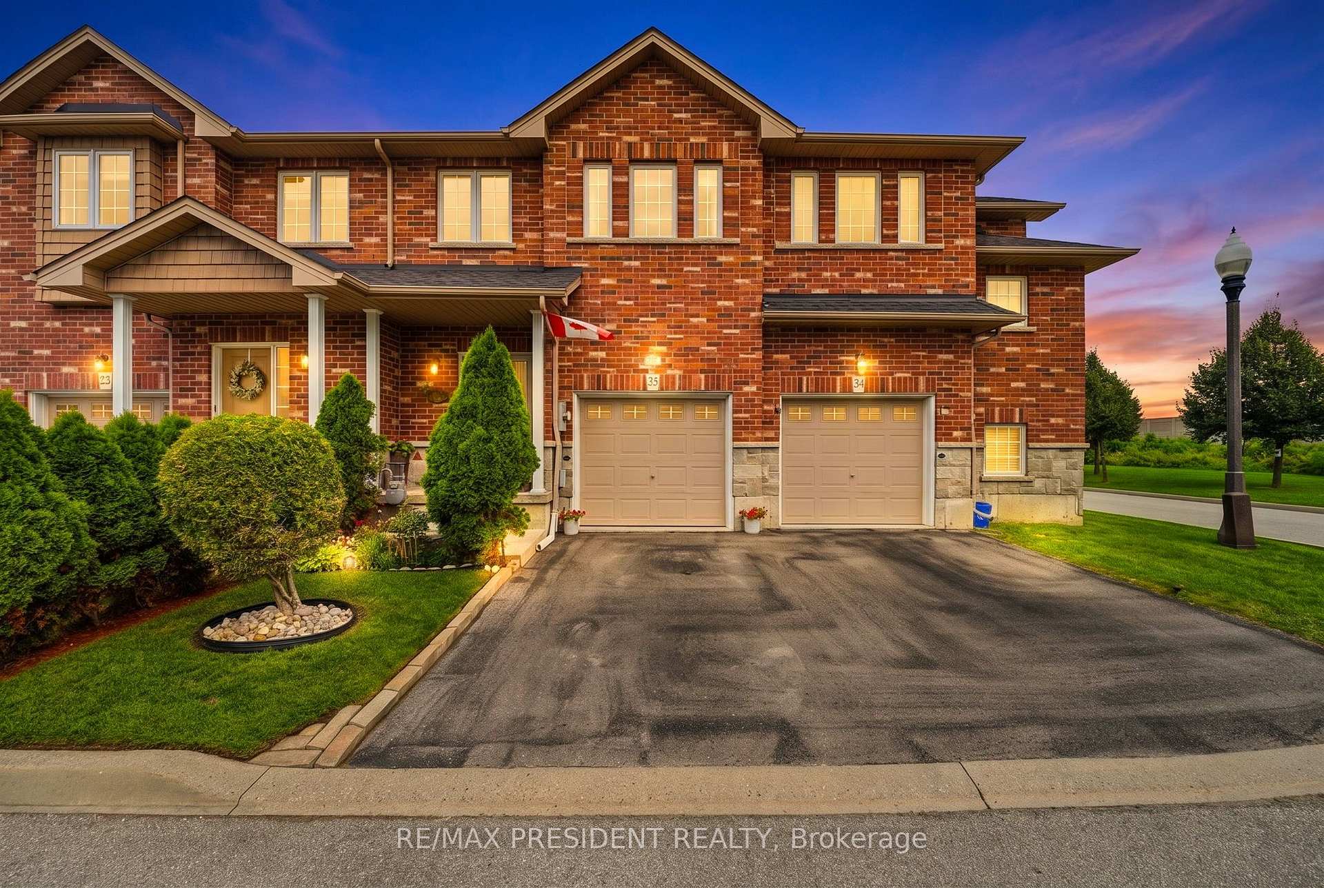 23 - 45 SEABREEZE Crescent, Hamilton, ON, exterior