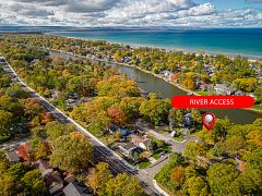 24 Indianola Crescent, Wasaga Beach, ON, exterior