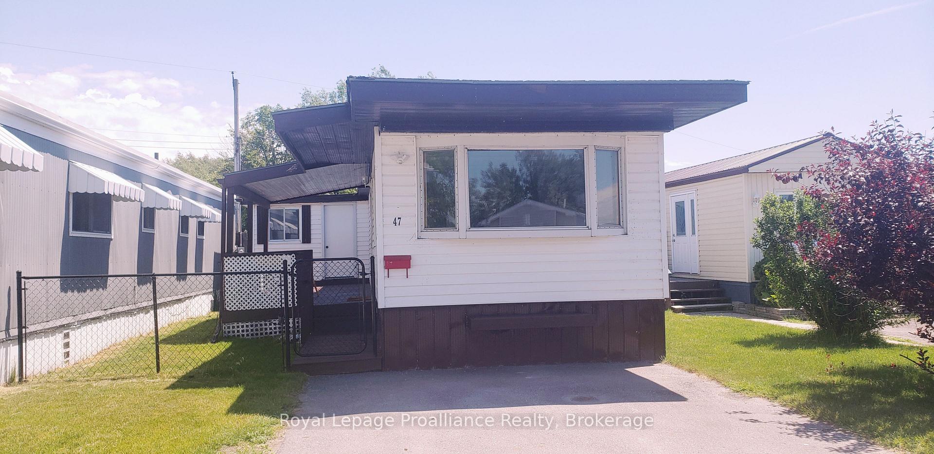 47 - 311 Dundas Street E, Quinte West, ON, exterior