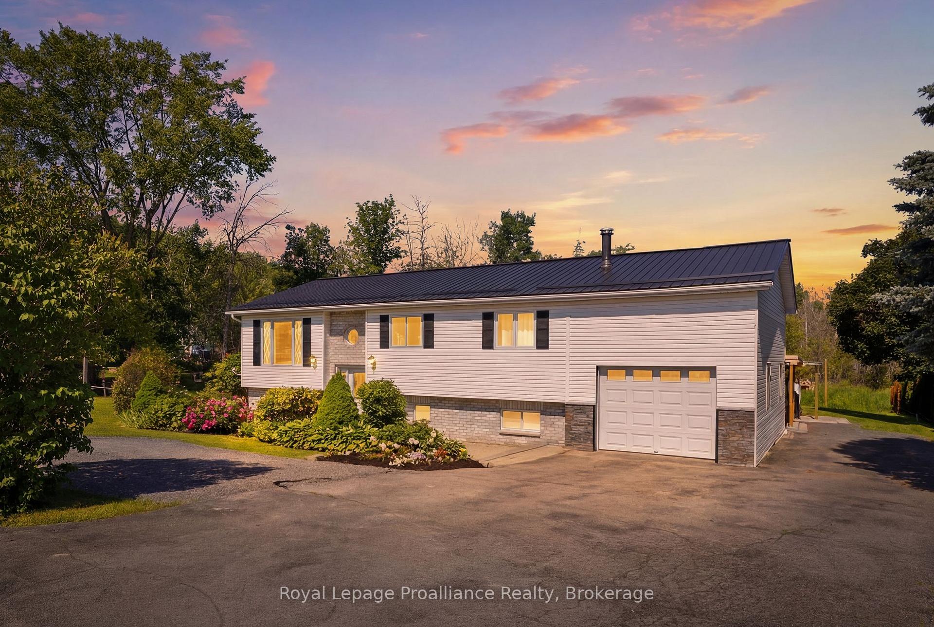 13 Forester Drive, Quinte West, ON, exterior