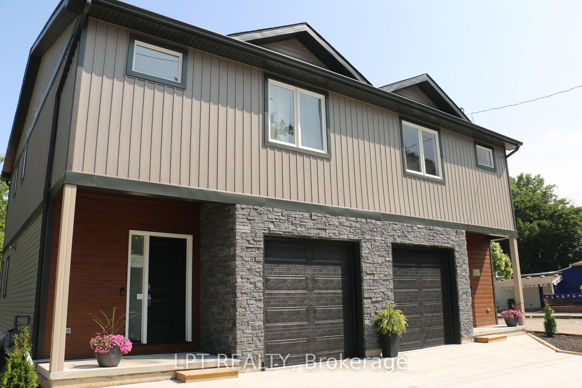 105 King Street E, Chatham-Kent, ON, exterior