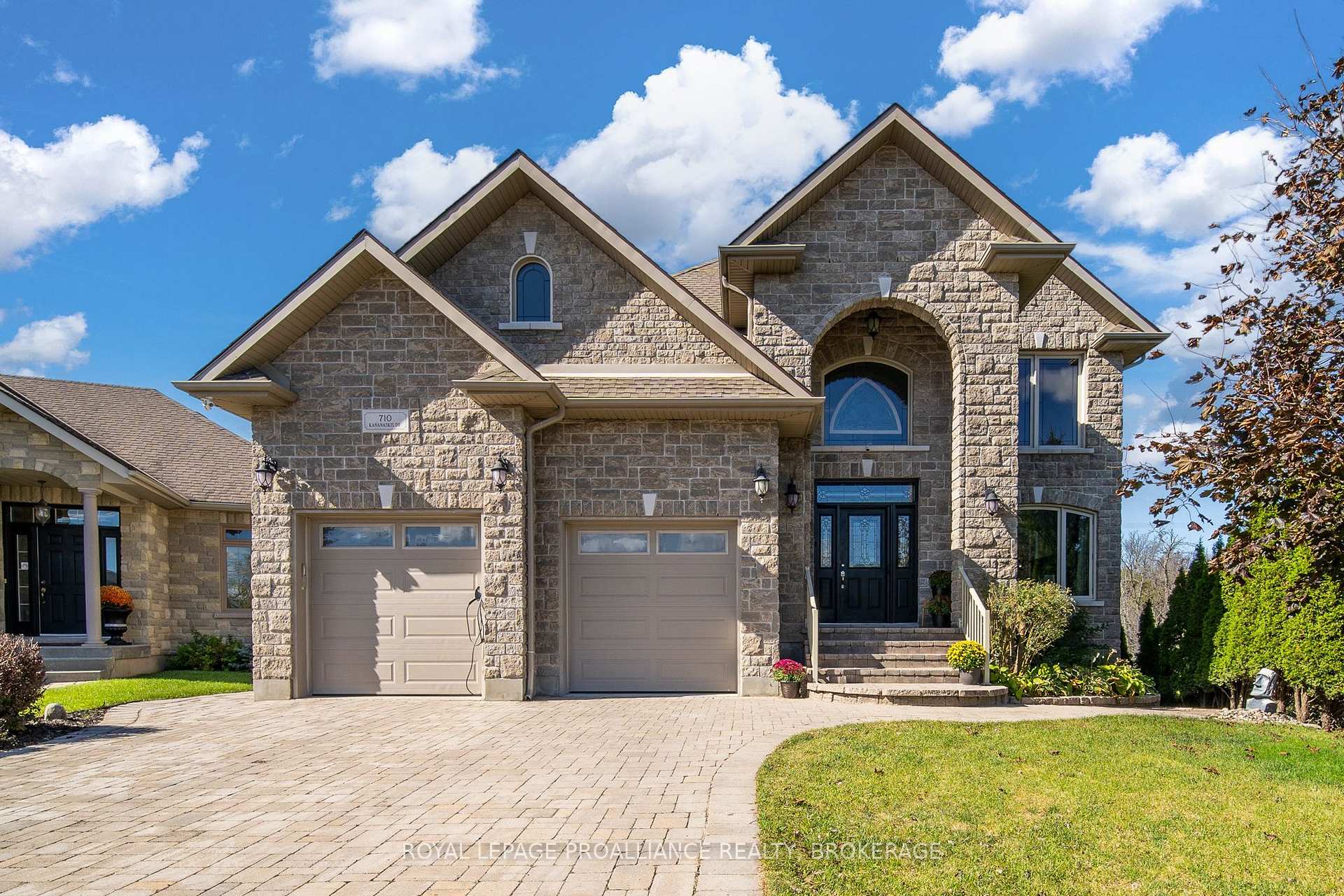 710 Kananaskis Drive, Kingston, ON, exterior