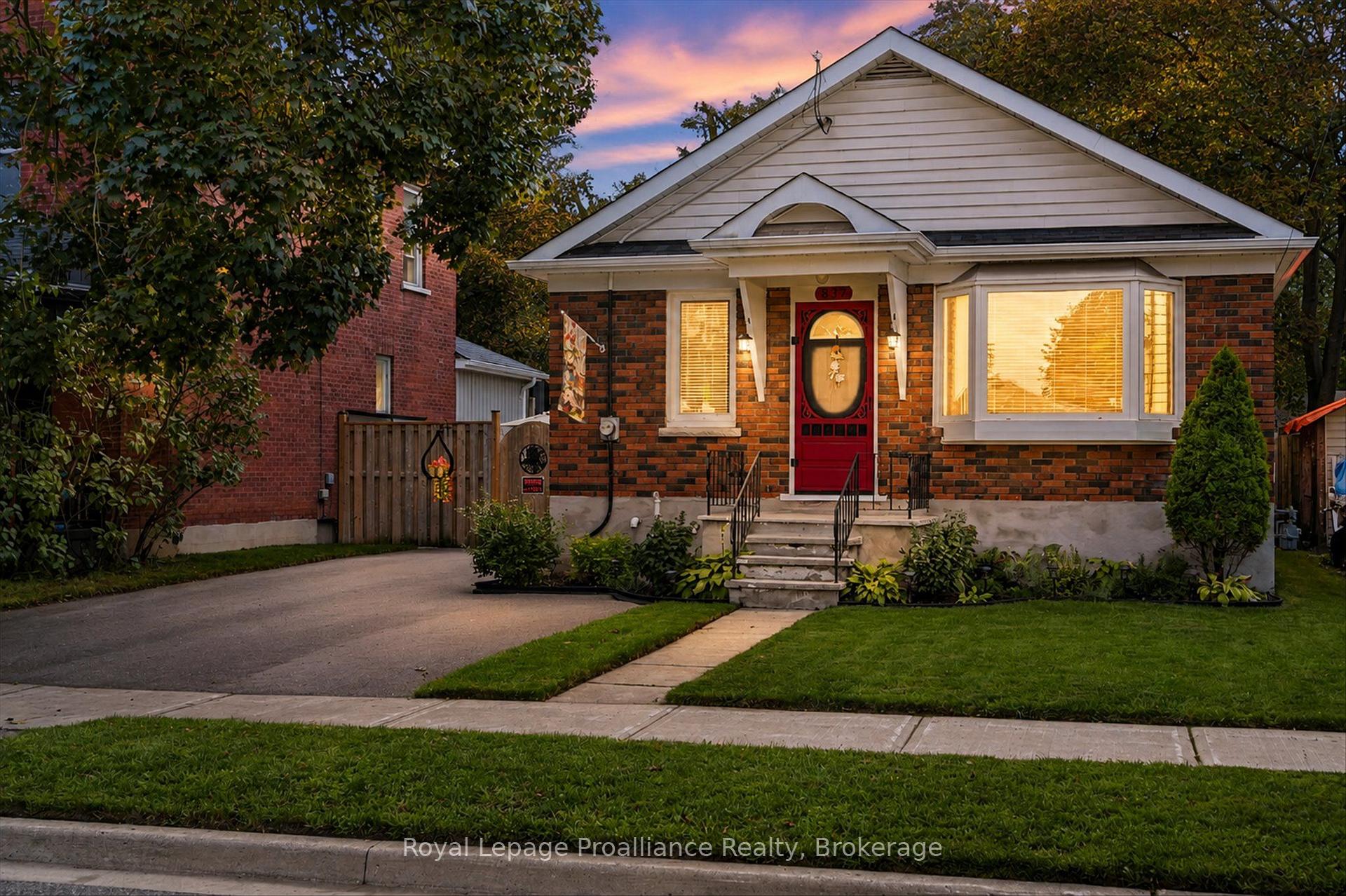 837 Sherburne Street, Peterborough, ON, exterior