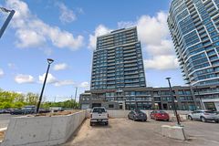 1402 - 8010 Derry Road, Milton, ON, exterior