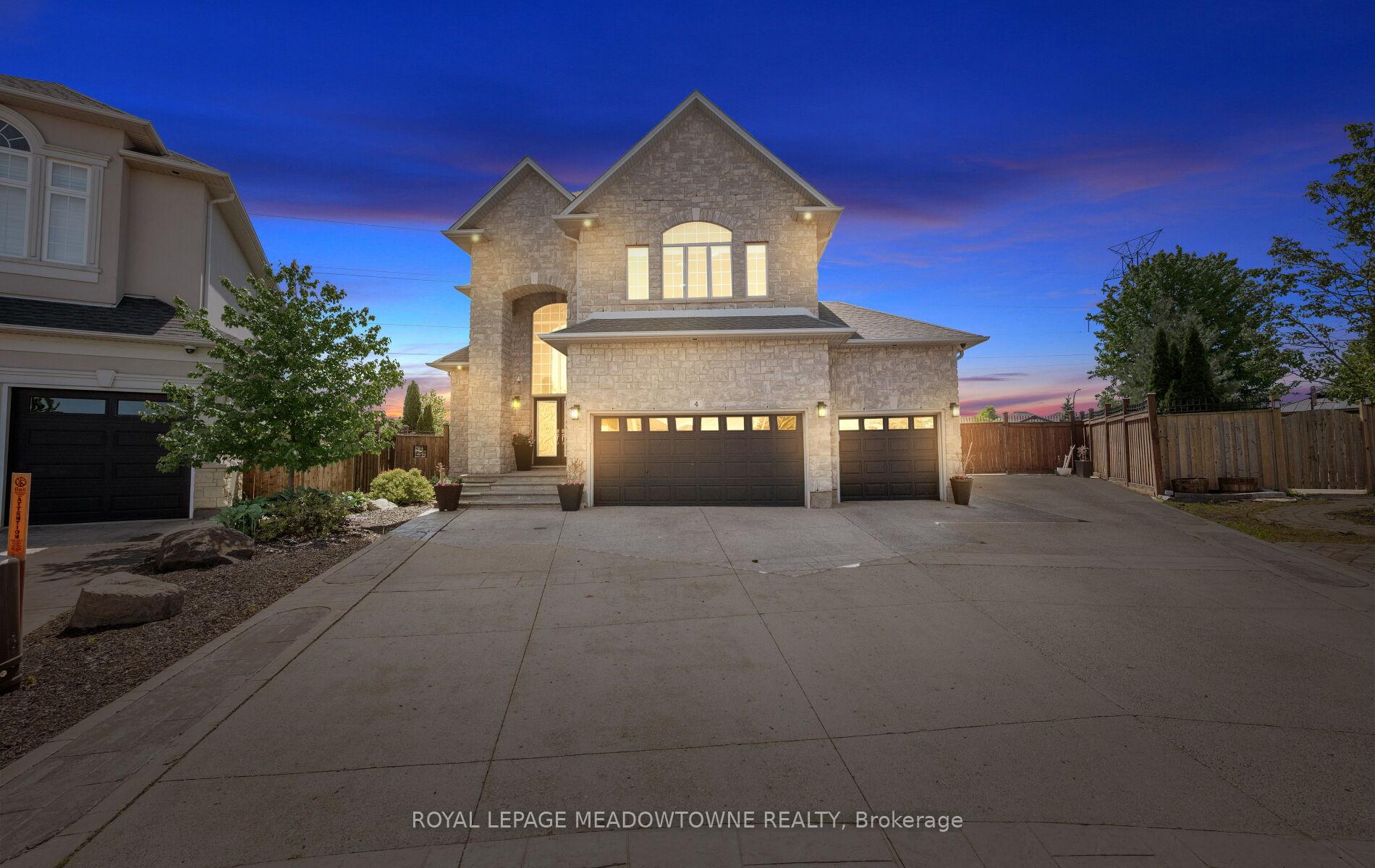 4 Playfair Court, Hamilton, ON, exterior