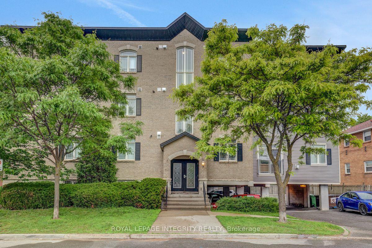 402 - 711 Churchill Avenue N, Westboro - Hampton Park, ON, exterior