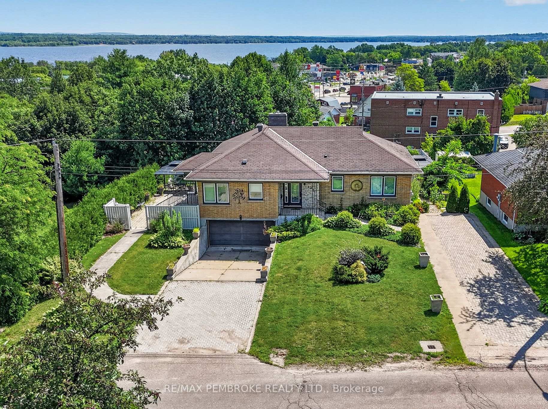 235 Broadview Drive, Pembroke, ON, exterior