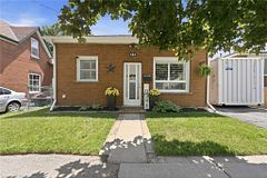 141 East Avenue, Brantford, ON, exterior