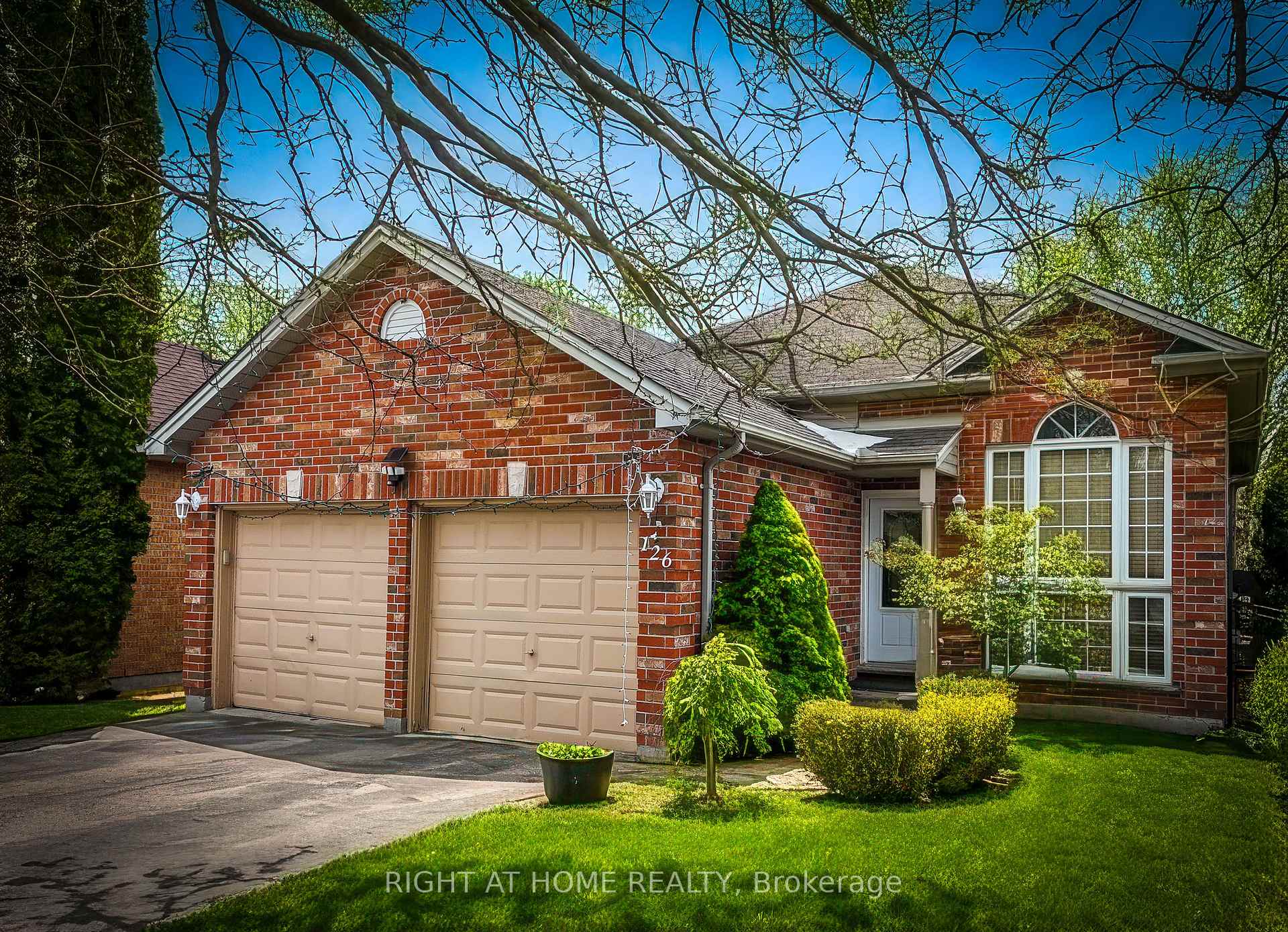 126 Meadowridge Road, London North, ON, exterior