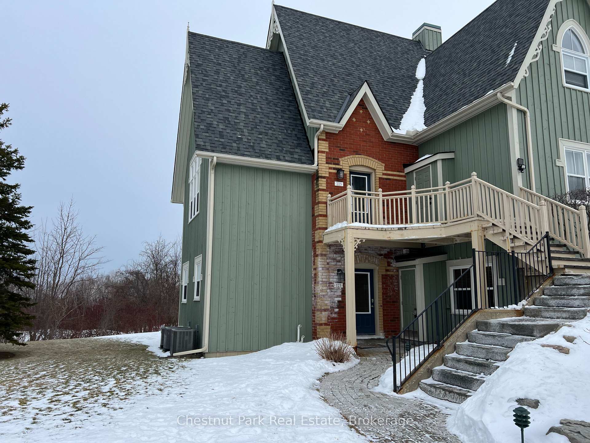 123 - 170 Snowbridge Way, Blue Mountains, ON, exterior