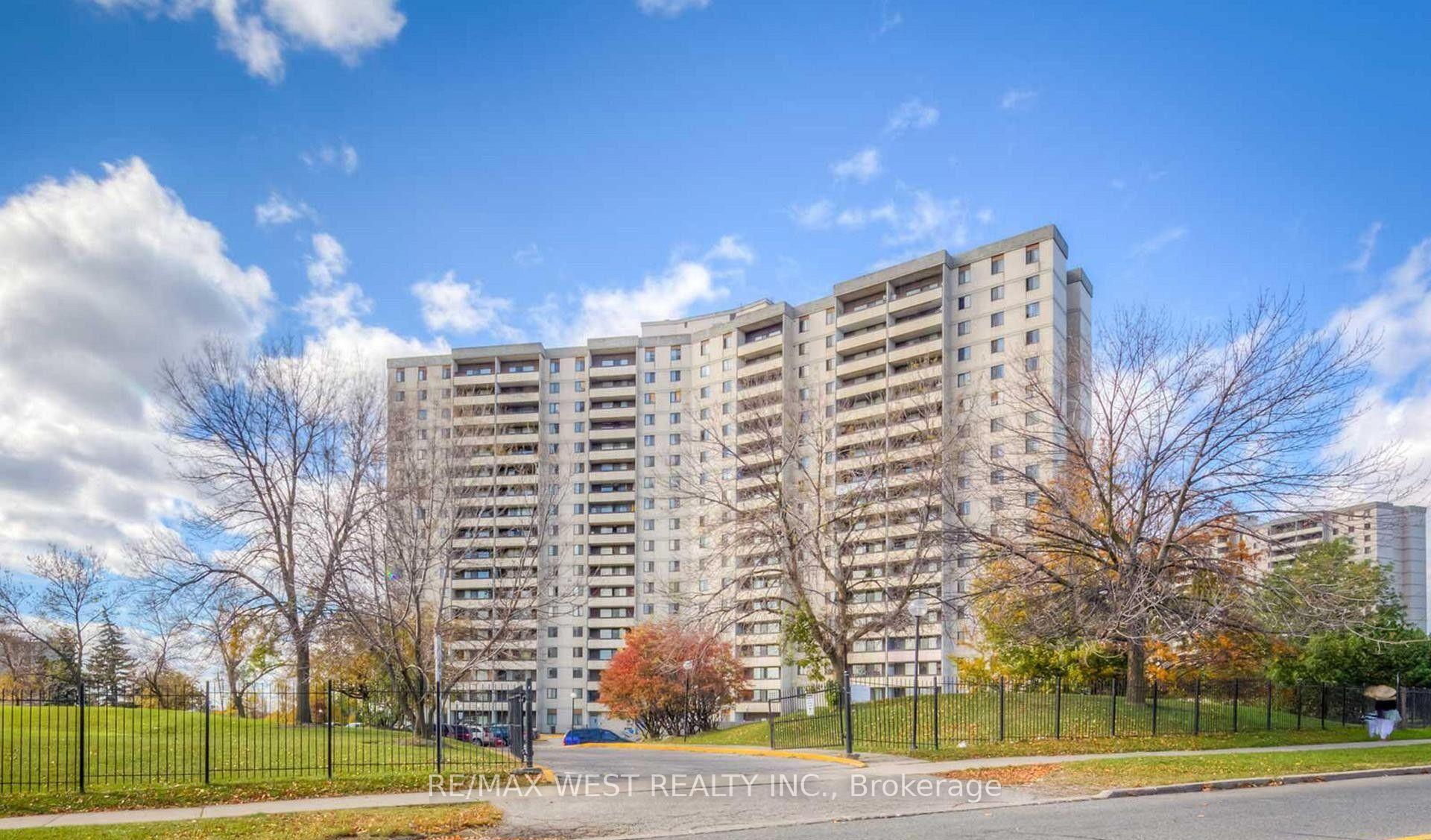 1510 - 5 San Romano Way, Toronto W05, ON, exterior