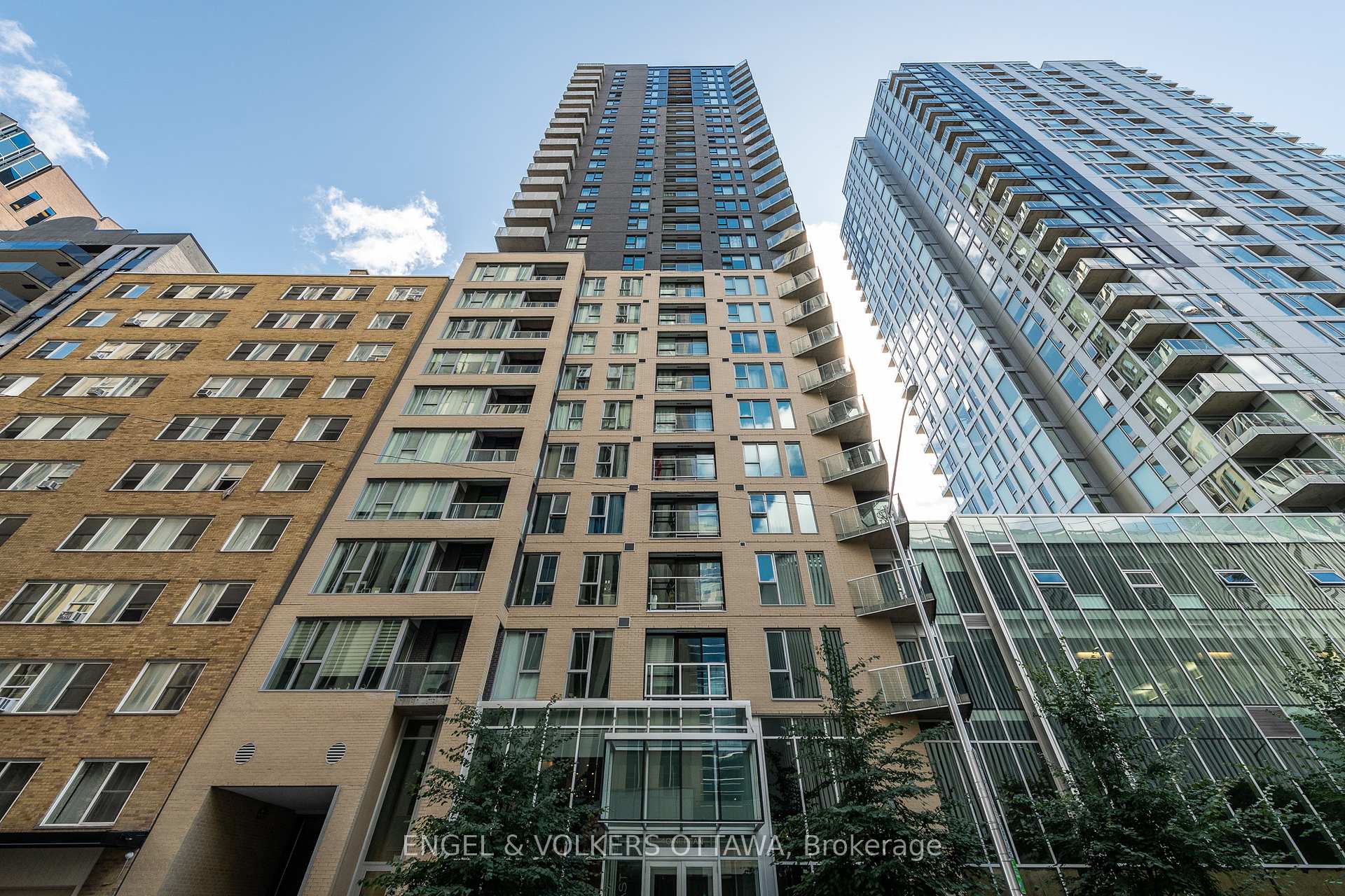 1103 - 40 Nepean Street, Ottawa Centre, ON, exterior