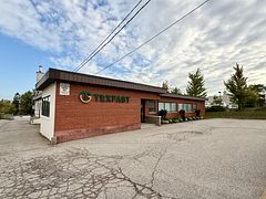 88 Tycos Drive, Toronto W04, ON, exterior