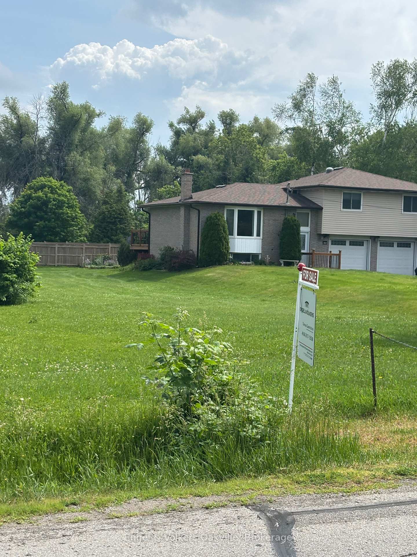 7657 Black River Road, Georgina, ON, exterior