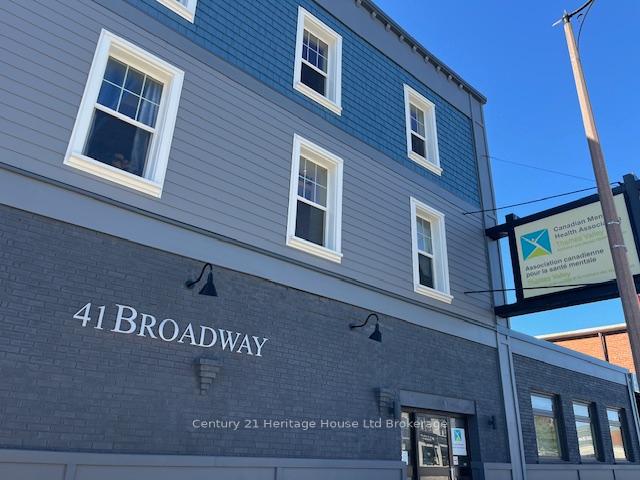 41 Broadway Street, Tillsonburg, ON, exterior