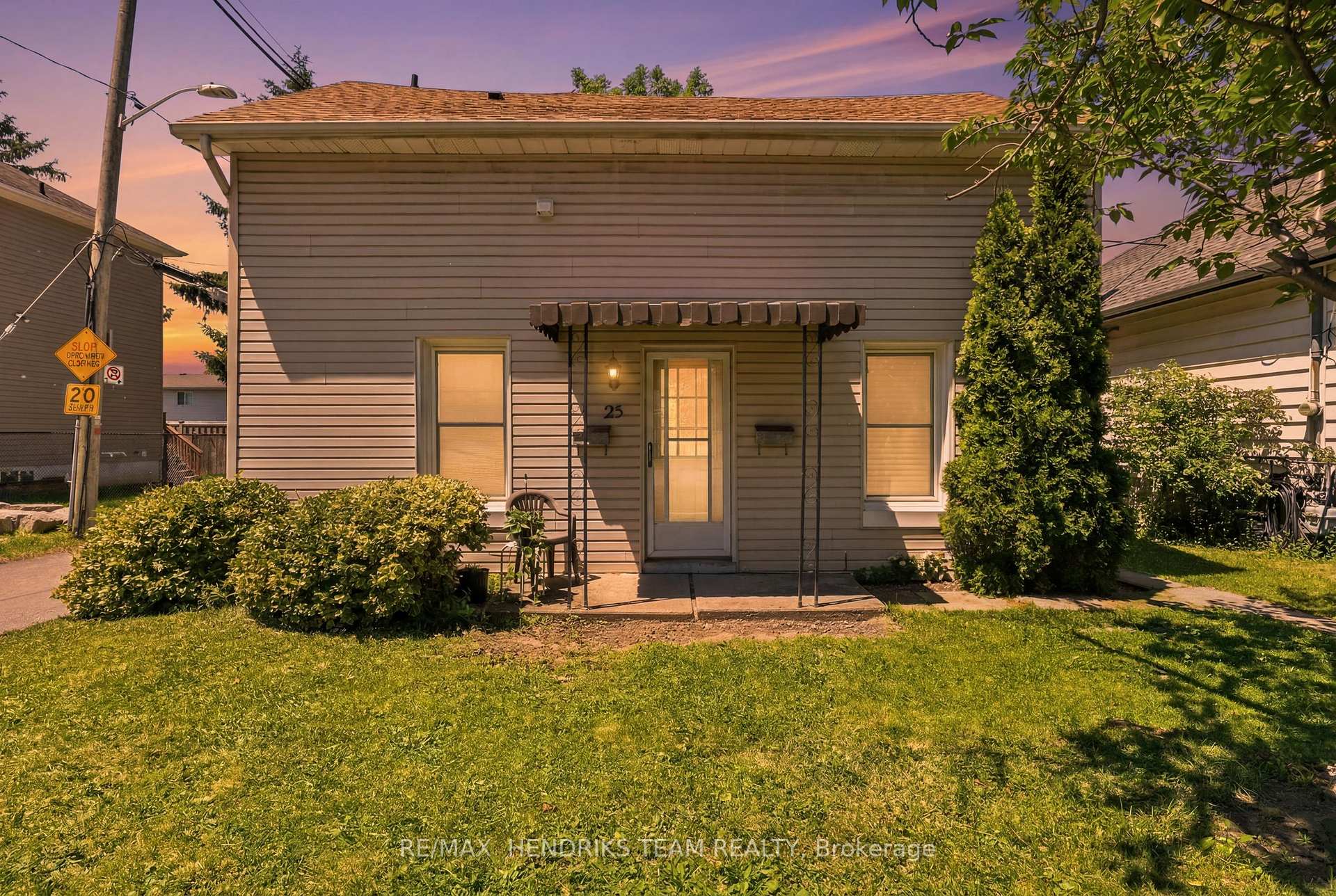 25 Bessey Street, St. Catharines, ON, exterior