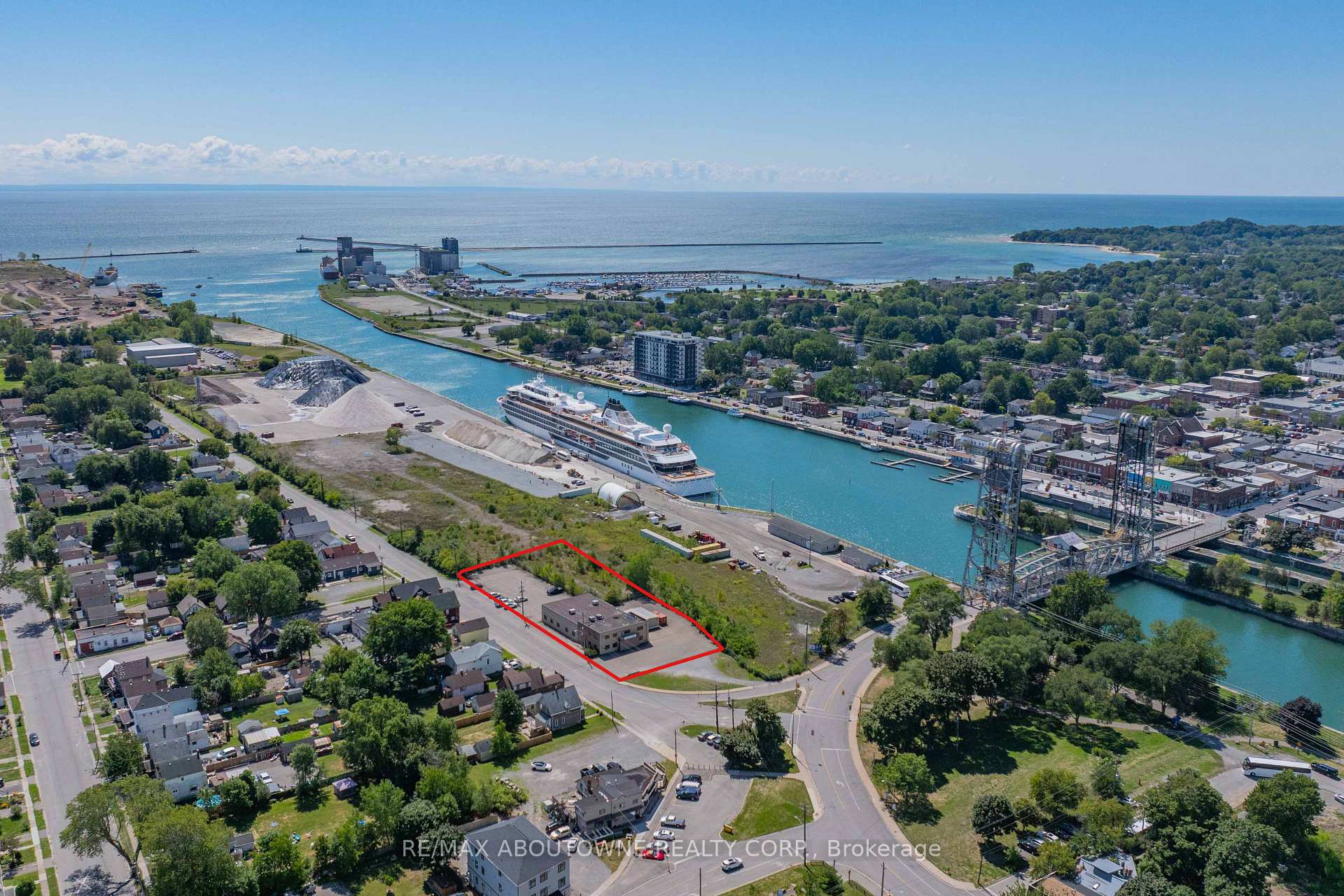 198 Welland Street, Port Colborne, ON, exterior