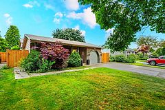 26 Fairington Crescent, St. Catharines, ON, exterior
