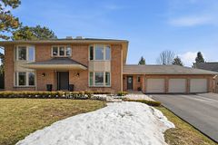 87 McClure Drive, King, ON, exterior